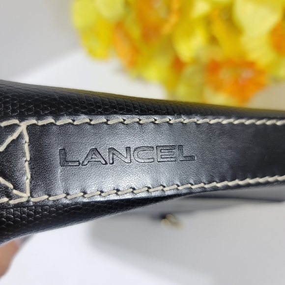 Elegant Lancel Black Leather Shoulder Bag - Picture 6 of 16
